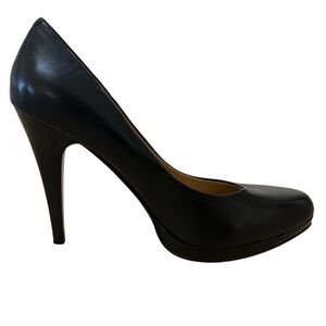 NWOT Nine West Classic Black Leather Pumps Heels - Size 7